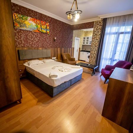Royal Garden Suite And Hotel Istanbul Bagian luar foto