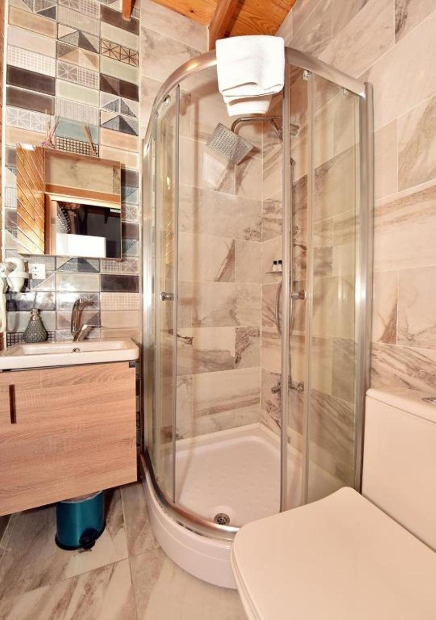 Royal Garden Suite And Hotel Istanbul Bagian luar foto