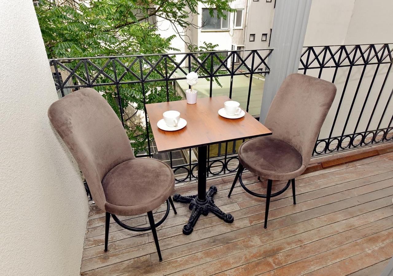Royal Garden Suite And Hotel Istanbul Bagian luar foto