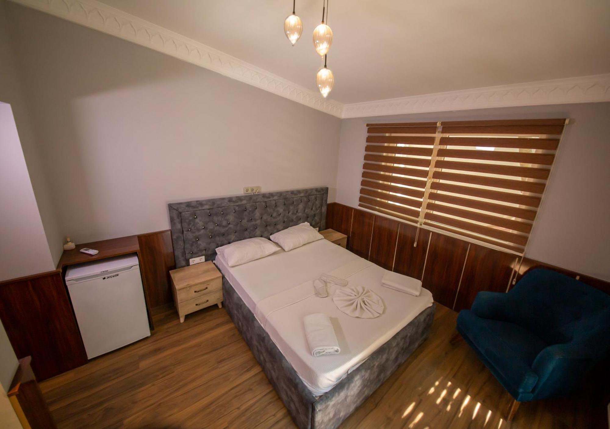 Royal Garden Suite And Hotel Istanbul Bagian luar foto