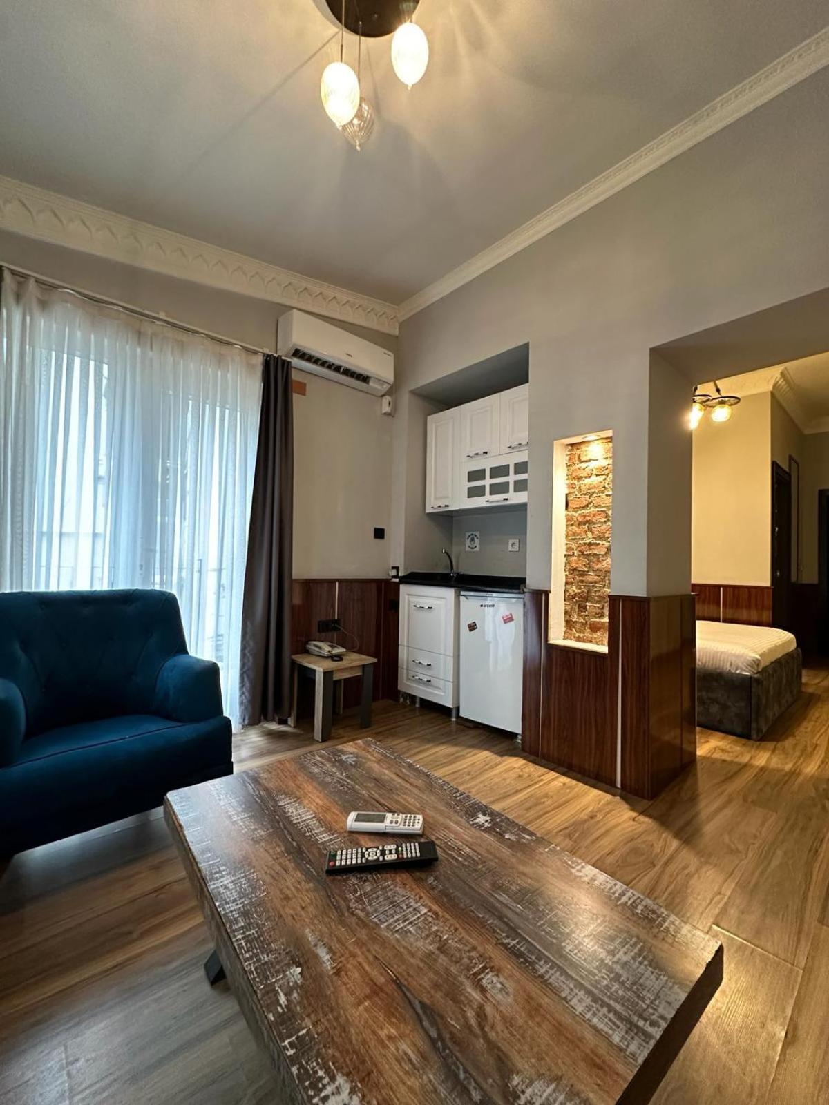 Royal Garden Suite And Hotel Istanbul Bagian luar foto
