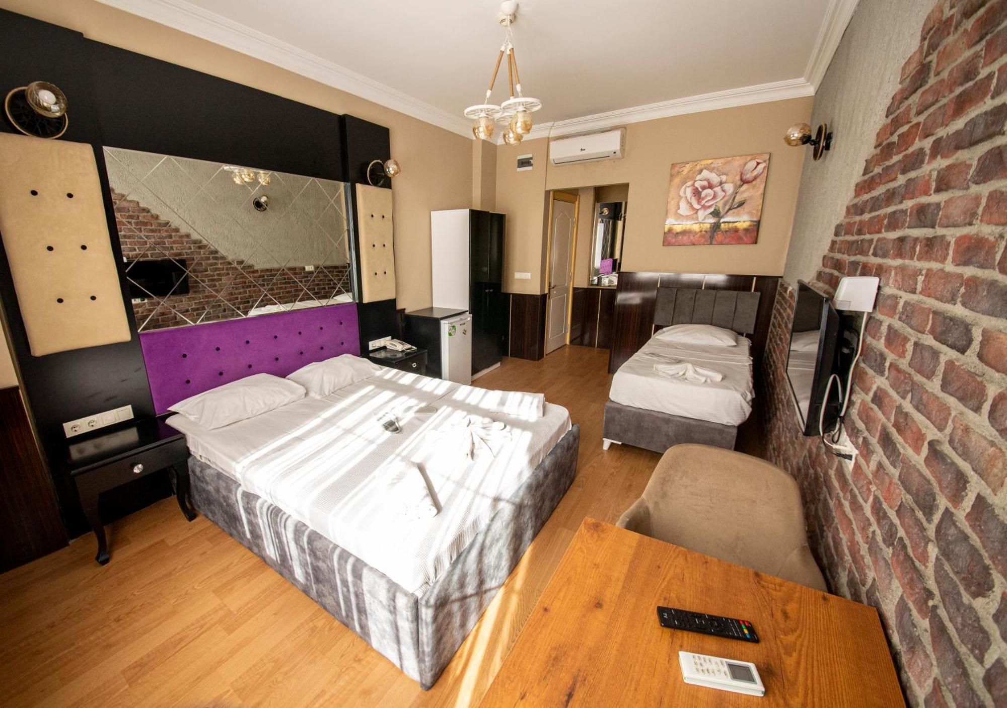 Royal Garden Suite And Hotel Istanbul Bagian luar foto