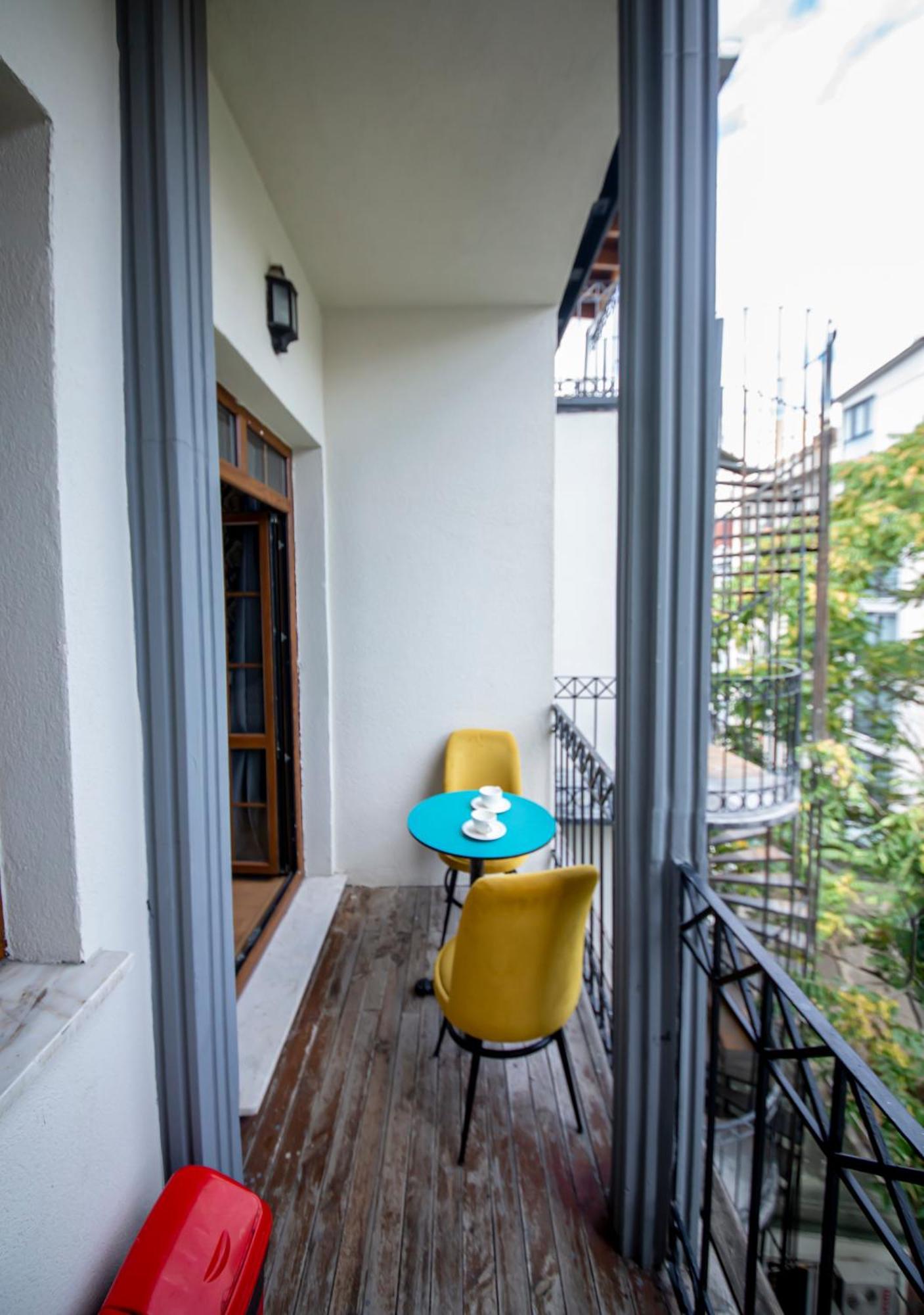 Royal Garden Suite And Hotel Istanbul Bagian luar foto
