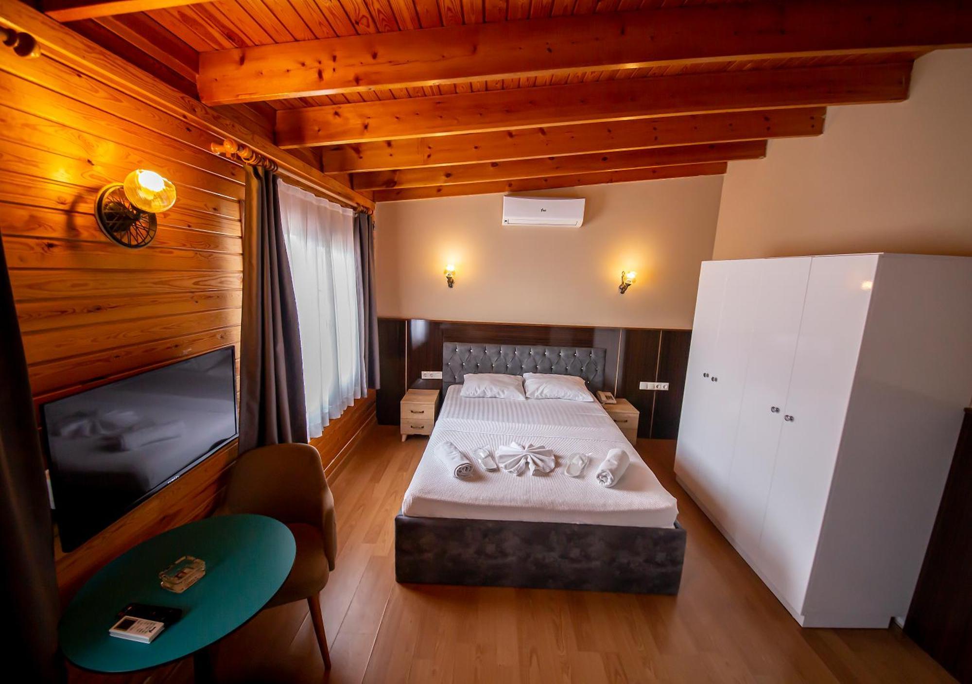 Royal Garden Suite And Hotel Istanbul Bagian luar foto